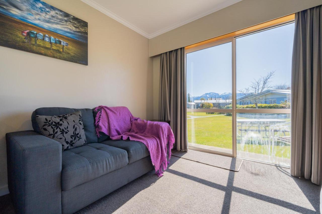 Te Anau Motel & Apartments Экстерьер фото